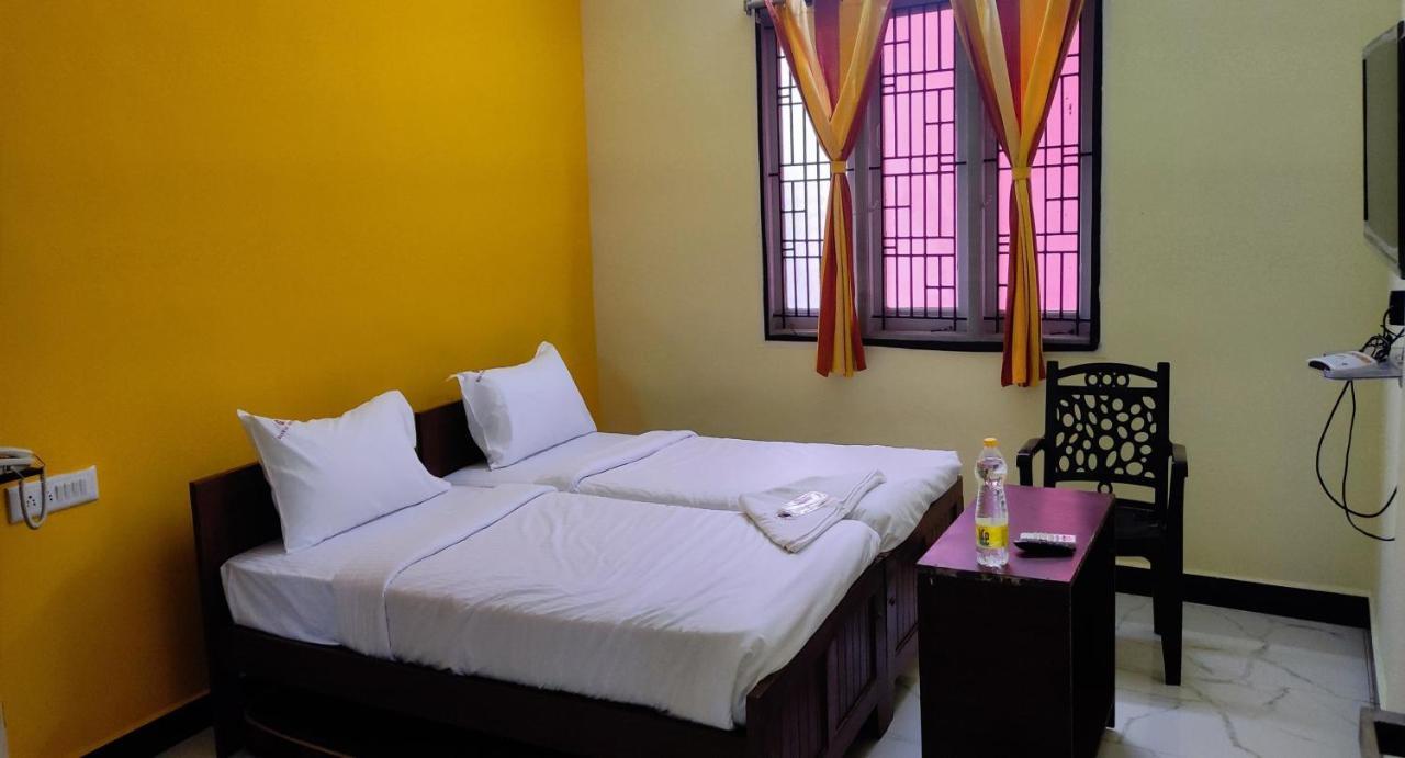 Pph Living Lakshmi Palace Tallākulam Dış mekan fotoğraf